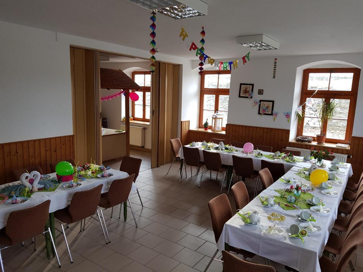 Hostel Teichcamp Grosshartmannsdorf Exterior foto